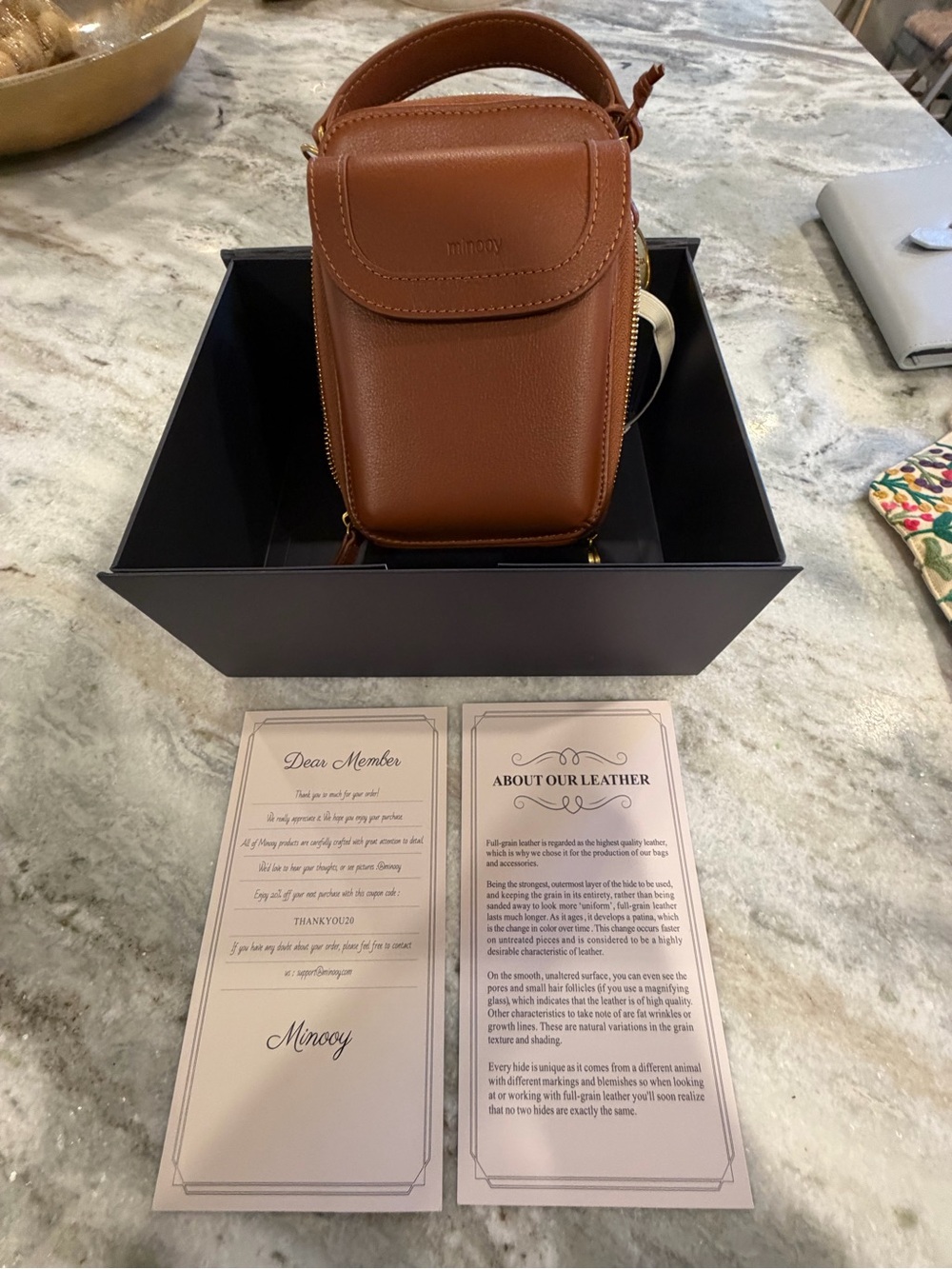 Minooy Aphrodite Leather Phone Crossbody Bag Brown Full Grain Leather Box - Picture 5 of 10